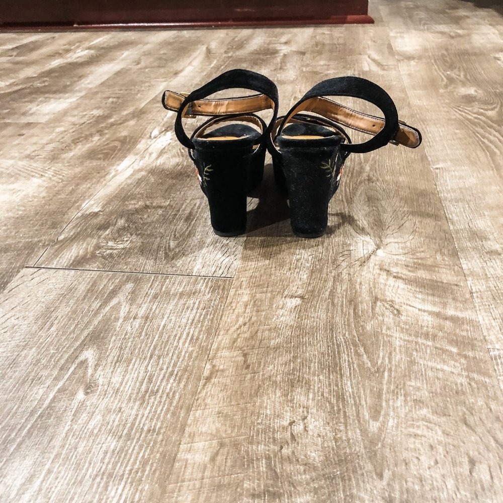 Velvet Embroidered Platform Wedges - Picture 4 of 9